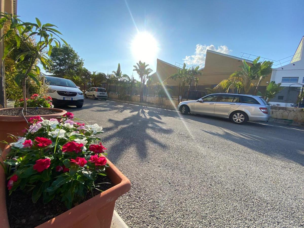 Hotel Milazzo Exterior foto